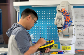 一帶一路暨金磚大賽-第四屆工業機器人裝調維修技術選拔表彰